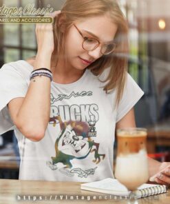 Vintage 90s Milwaukee Bucks Nba Looney Tunes Taz Women TShirt