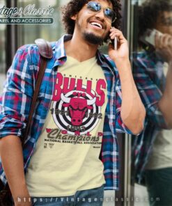 Vintage 90s Nba Chicago Bulls V Neck TShirt