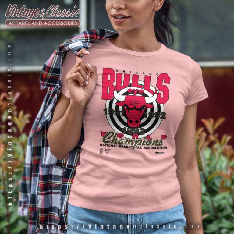 Vintage 90s Nba Chicago Bulls Women TShirt Vintage 90s Nba Chicago Bulls Women TShirt