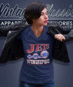 Vintage 90s Winnipeg Jets Hockey Pullover V Neck TShirt