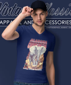 Vintage Alabama Crimson Tide University Ncaa V Neck TShirt