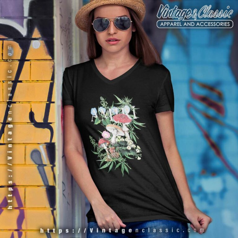 Vintage Amiri Shirt Psychedelic Mushroom V Neck TShirt Vintage Amiri Shirt Psychedelic Mushroom V Neck TShirt