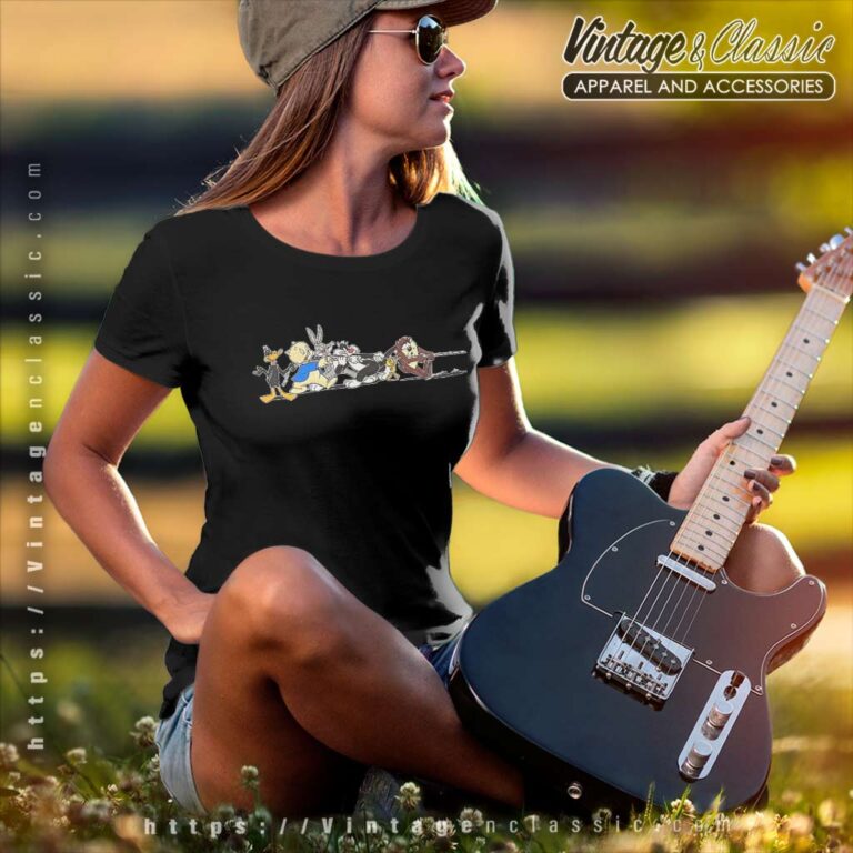 Vintage Bugs Bunny Warner Bros Cartoon Women TShirt Vintage Bugs Bunny Warner Bros Cartoon Women TShirt