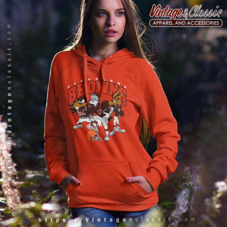 Vintage Cleveland Browns Looney Tunes Hoodie Vintage Cleveland Browns Looney Tunes Hoodie