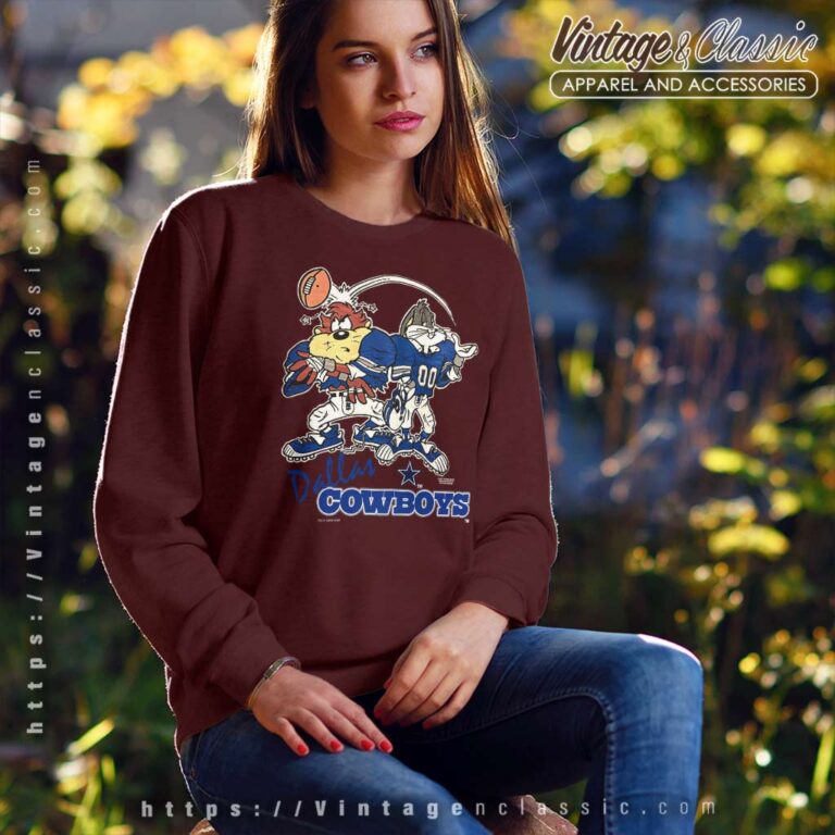 Vintage Dallas Cowboy X Looney Tunes Sweatshirt Vintage Dallas Cowboy X Looney Tunes Sweatshirt