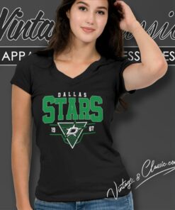 Vintage Dallas Stars 987 Hockey Team V Neck TShirt