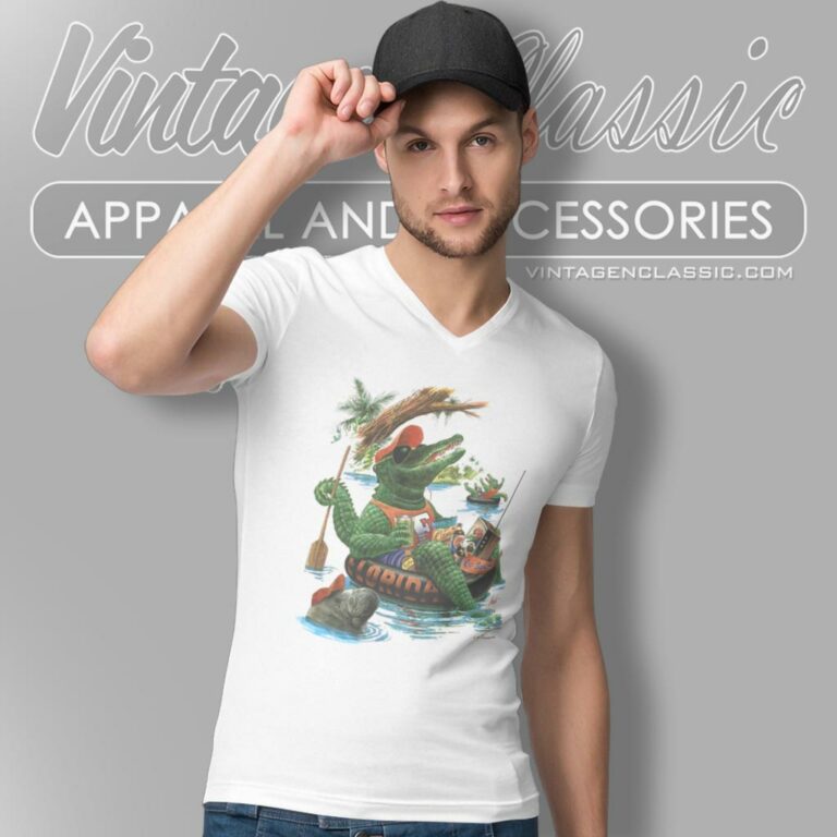 Vintage Gators University Of Florida Graphic V Neck TShirt Vintage Gators University Of Florida Graphic V Neck TShirt