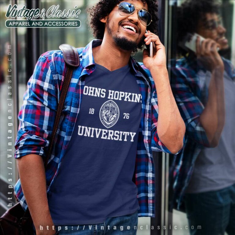 Vintage John Hopkins University V Neck TShirt Vintage John Hopkins University V Neck TShirt