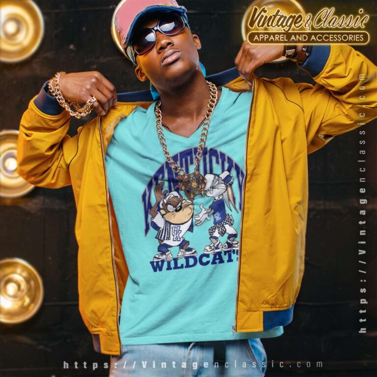 Vintage Kentucky Wildcats Looney Tunes V Neck TShirt Vintage Kentucky Wildcats Looney Tunes V Neck TShirt