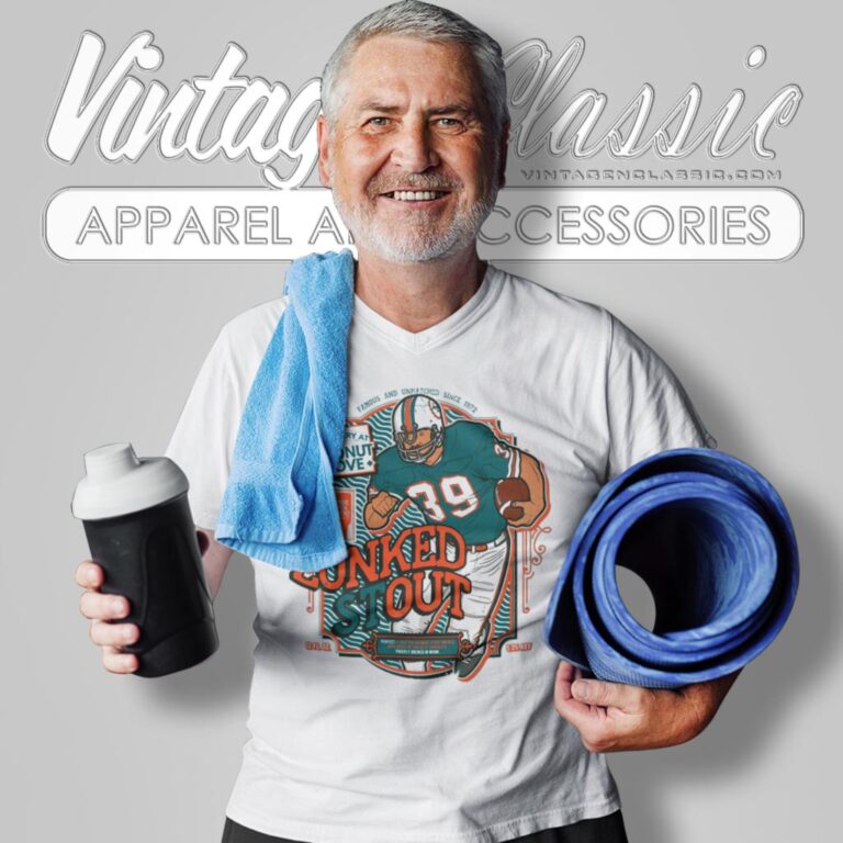 Vintage Larry Csonka Vintage Beer Label Style V Neck TShirt Vintage Larry Csonka Vintage Beer Label Style V Neck TShirt