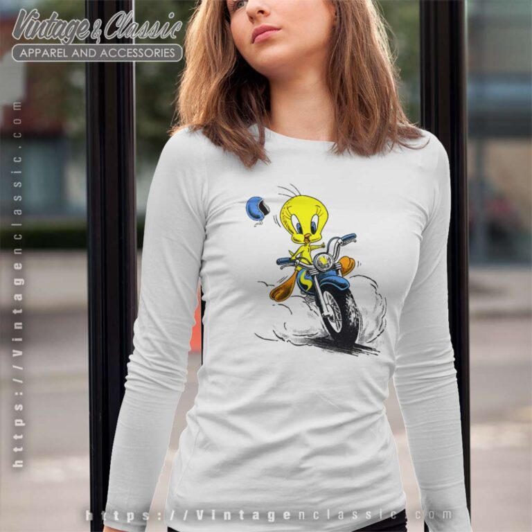 Vintage Looney Tunes Tweety Bird Long Sleeve Tee Vintage Looney Tunes Tweety Bird Long Sleeve Tee