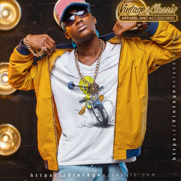 Vintage Looney Tunes Tweety Bird V Neck TShirt Vintage Looney Tunes Tweety Bird V Neck TShirt