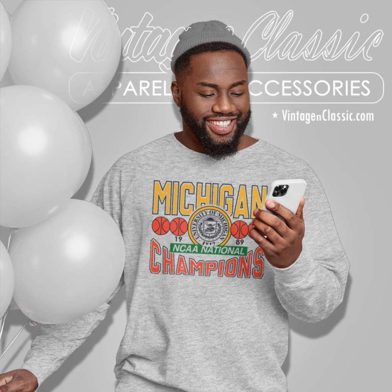 Vintage Michigan Wolverines Champions Ncaa Sweatshirt Vintage Michigan Wolverines Champions Ncaa Sweatshirt
