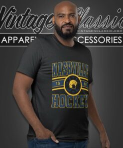 Vintage Nashville Predators Nhl Hockey Team T Shirt