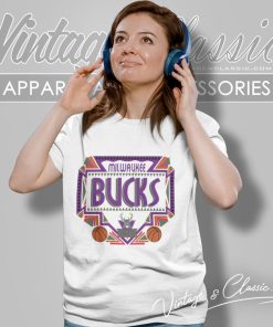 Vintage Nba Milwaukee Bucks Graphic Women T Shirt