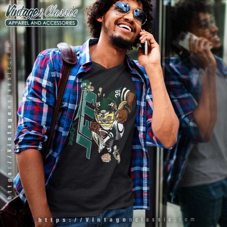 Vintage Nfl New York Jets Looney Tunes Taz V Neck TShirt Vintage Nfl New York Jets Looney Tunes Taz V Neck TShirt