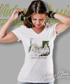 Vintage The Far Side Gary Larson Laboratory Peer Pressure V Neck TShirt