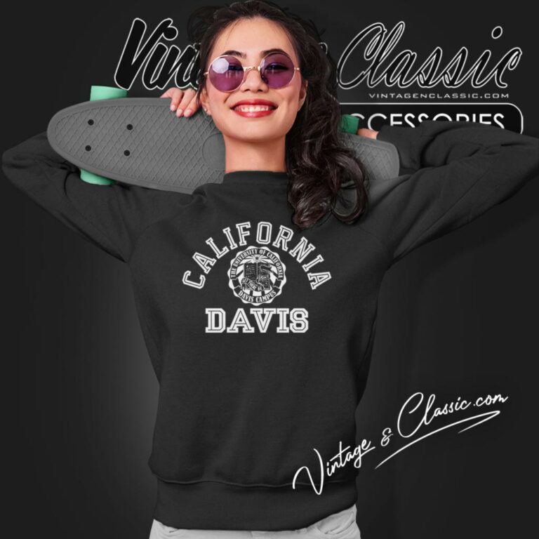 Vintage University Of California Davis Logo Sweatshirt Vintage University Of California Davis Logo Sweatshirt