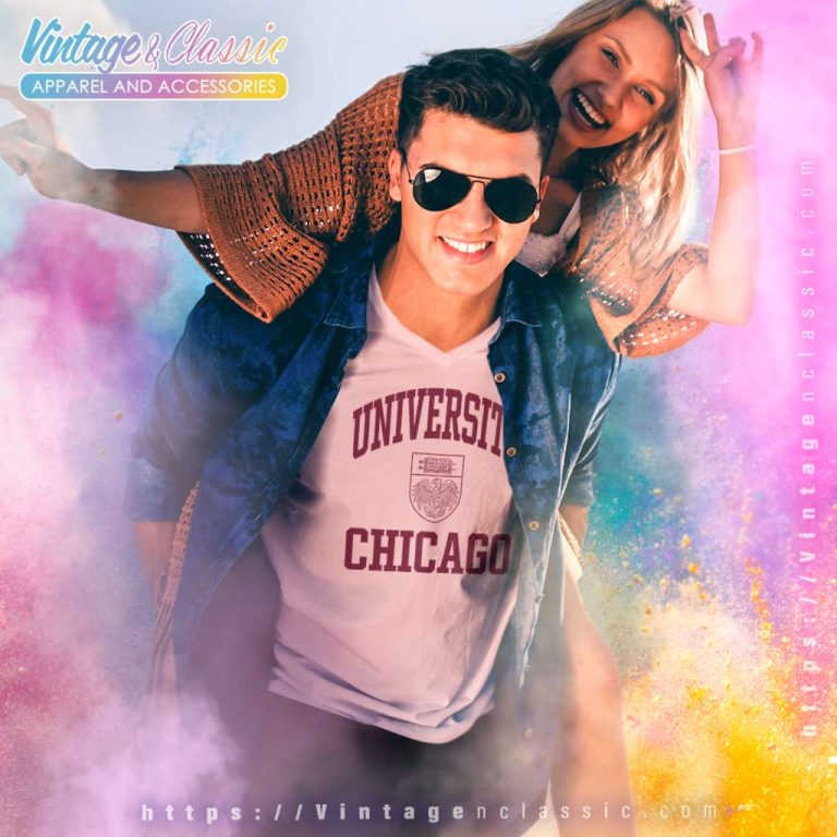 Vintage University Of Chicago Logo V Neck TShirt Vintage University Of Chicago Logo V Neck TShirt