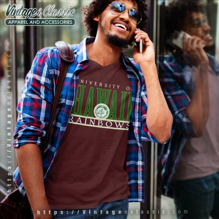 Vintage University Of Hawaii Rainbow V Neck TShirt Vintage University Of Hawaii Rainbow V Neck TShirt