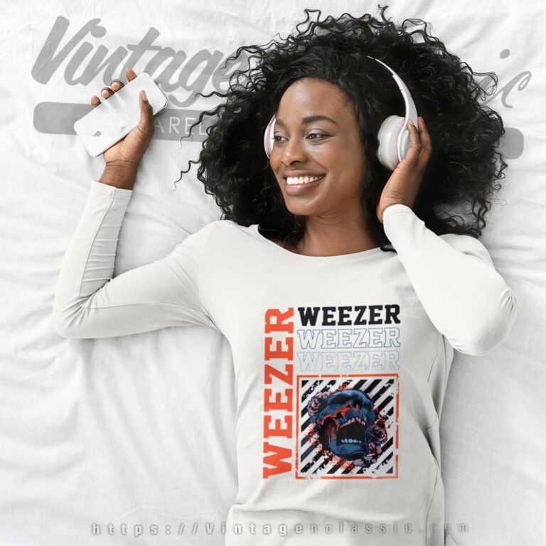 Weezer Skull Long Sleeve Tee Weezer Skull Long Sleeve Tee