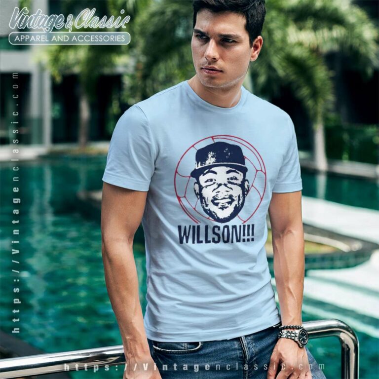 Willson Contreras Chicago Cubs Ball T Shirt Willson Contreras Chicago Cubs Ball T Shirt