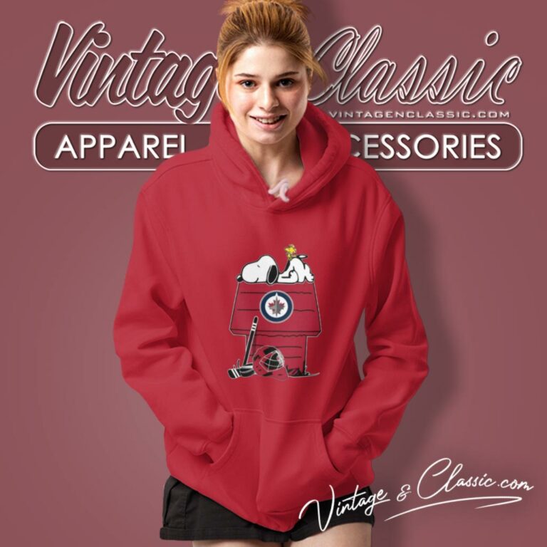 Winnipeg Jets Hockey Snoopy Woodstock The Peanuts Movie Hoodie Winnipeg Jets Hockey Snoopy Woodstock The Peanuts Movie Hoodie