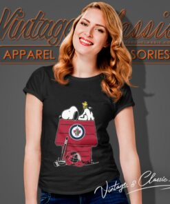 Winnipeg Jets Hockey Snoopy Woodstock The Peanuts Movie Women T Shirt